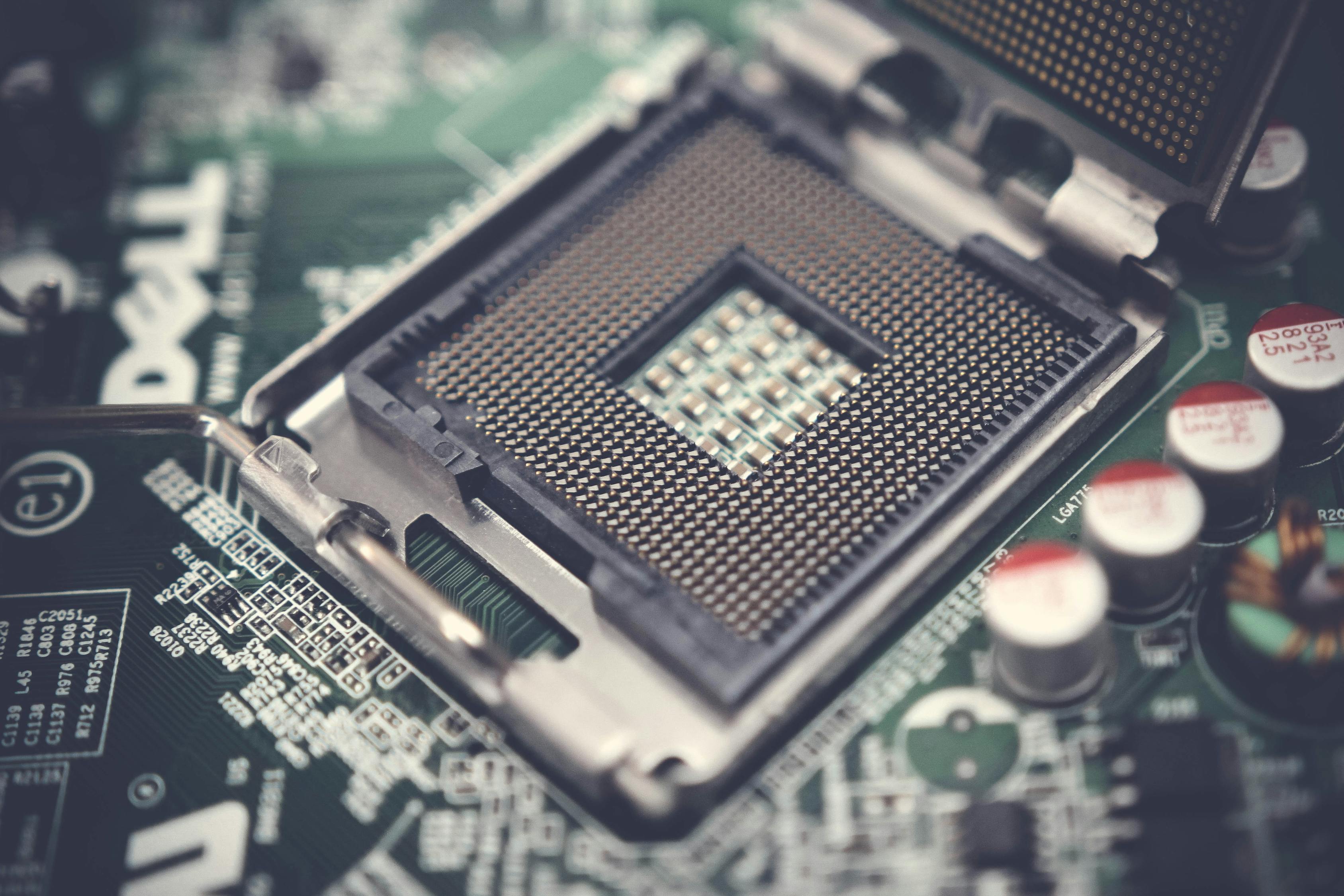 最新顶级主板技术解析与选购指南